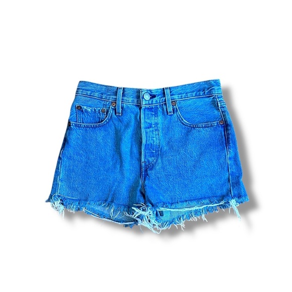 Levi’s Premium 501 Medium Wash Cutoff Denim Shorts Size 25 - Picture 1 of 7